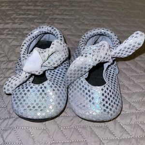 Size 4 Freshly Picked blue star shoe